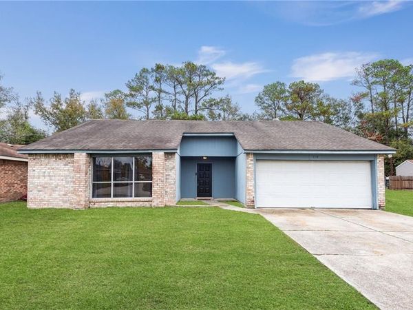 114 MEREDITH Drive, Slidell, LA 70458