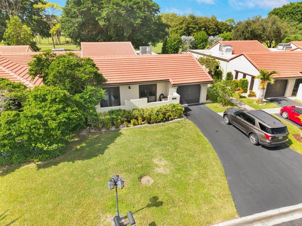 8569 Casa Del Lago, Boca Raton, FL 33433