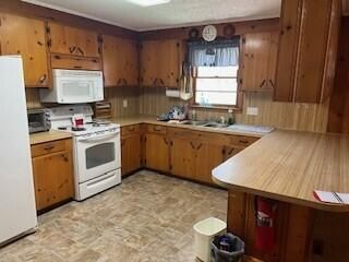 4316 Charleston Highway Photo 7