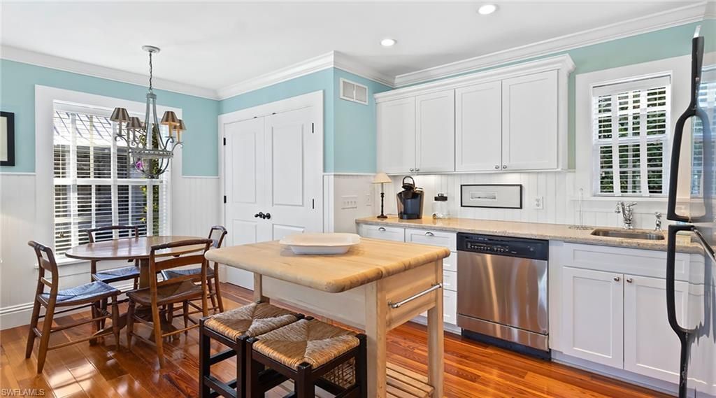 187 Broad Ave S, Naples, FL 34102 Photo