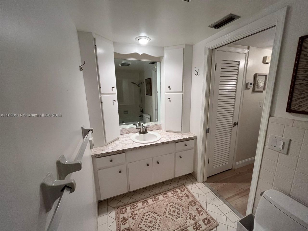 3050 NE 48th St, Unit 205, Fort Lauderdale, FL 33308 Photo