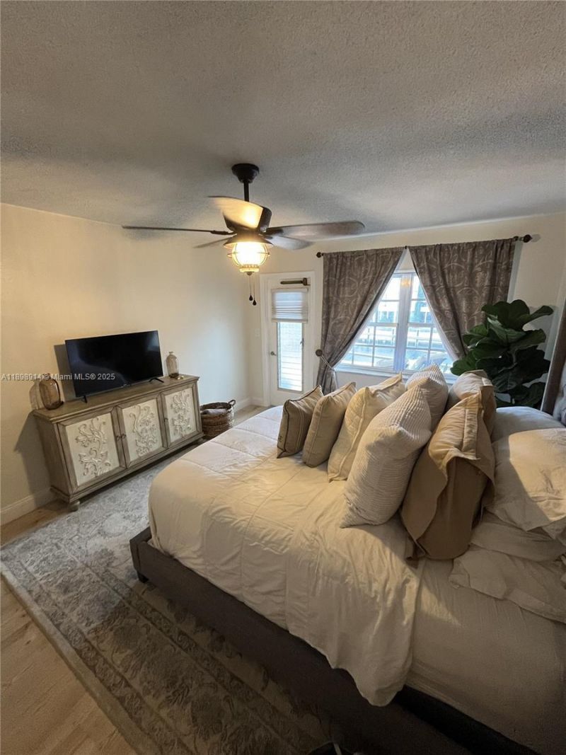 3050 NE 48th St, Unit 205, Fort Lauderdale, FL 33308 Photo