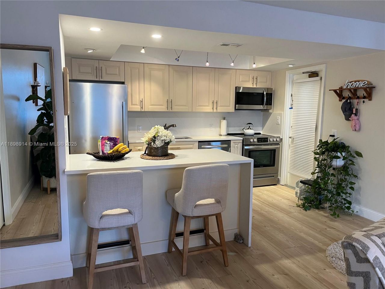 3050 NE 48th St, Unit 205, Fort Lauderdale, FL 33308 Photo