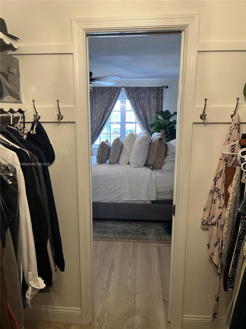 3050 NE 48th St, Unit 205, Fort Lauderdale, FL 33308 Photo