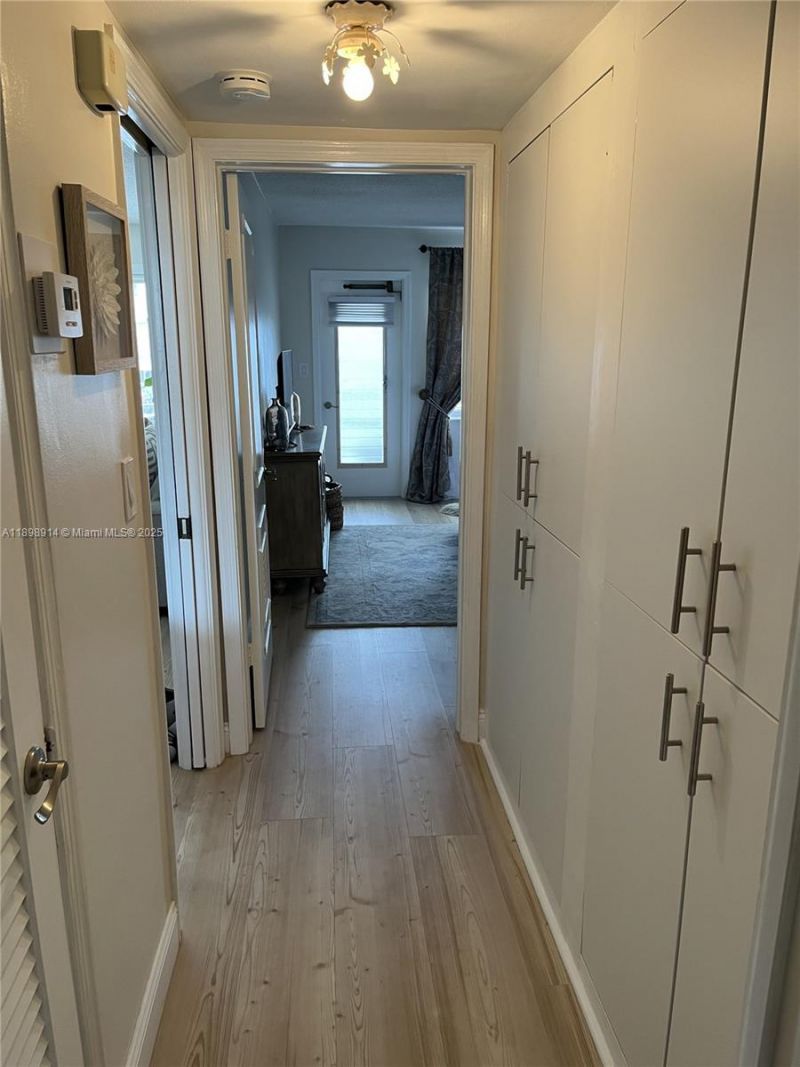 3050 NE 48th St, Unit 205, Fort Lauderdale, FL 33308 Photo