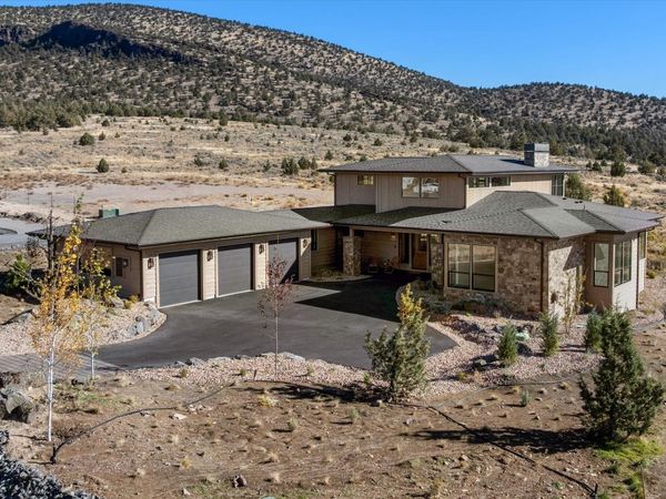 13210 SW Seven Peaks Loop, Powell Butte, OR 97753