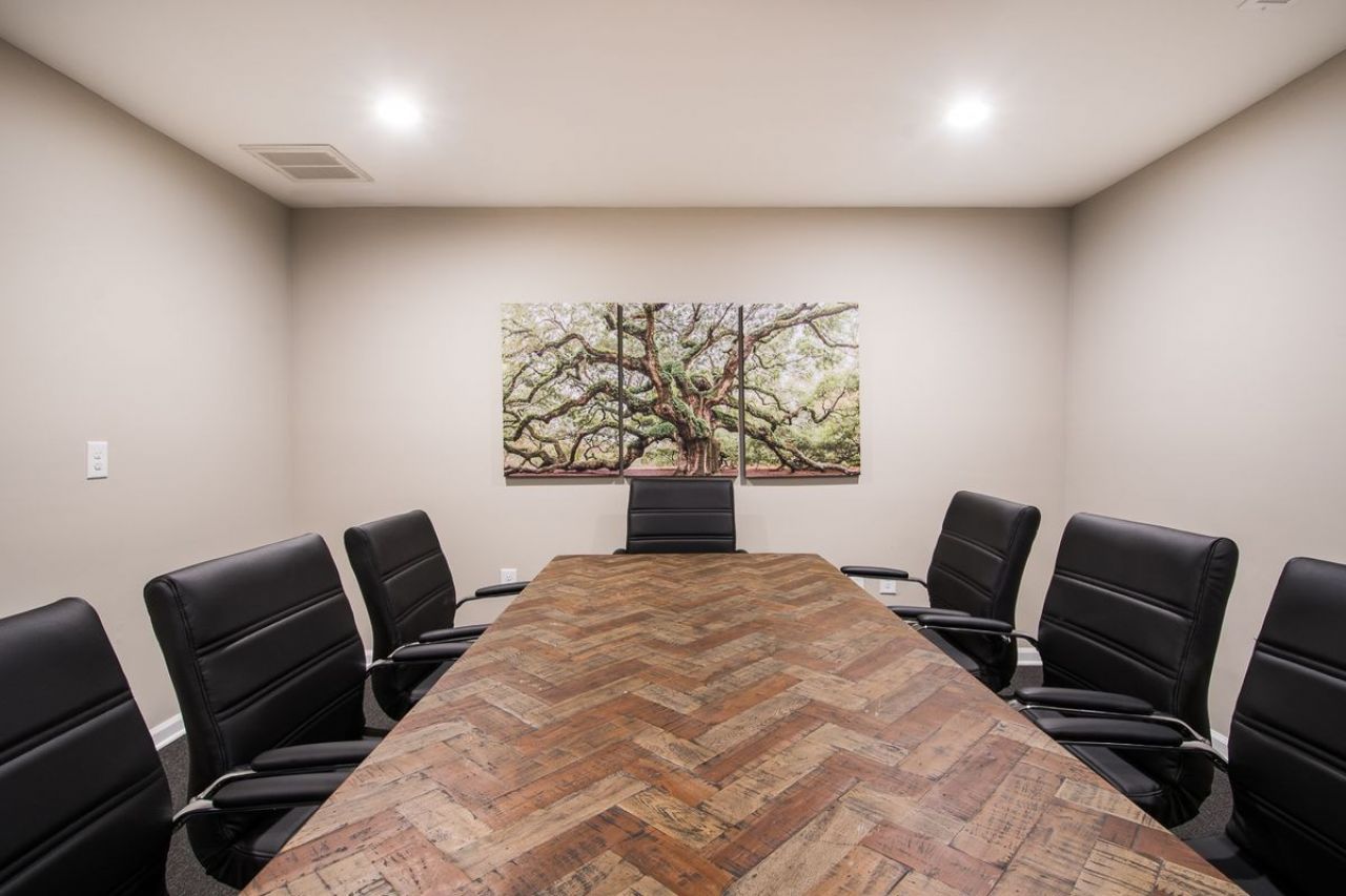 800 Johnnie Dodds Boulevard Photo 15