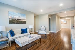 800 Johnnie Dodds Boulevard photo 4