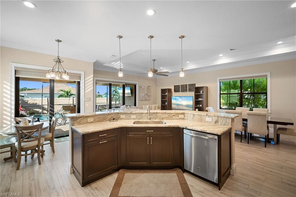699 98th Ave N, Naples, FL 34108 Photo
