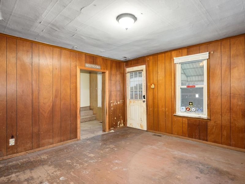 551 E Main Street, Circleville, OH 43113 Photo 12