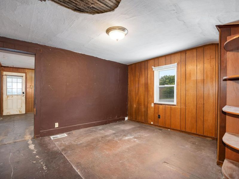 551 E Main Street, Circleville, OH 43113 Photo 8