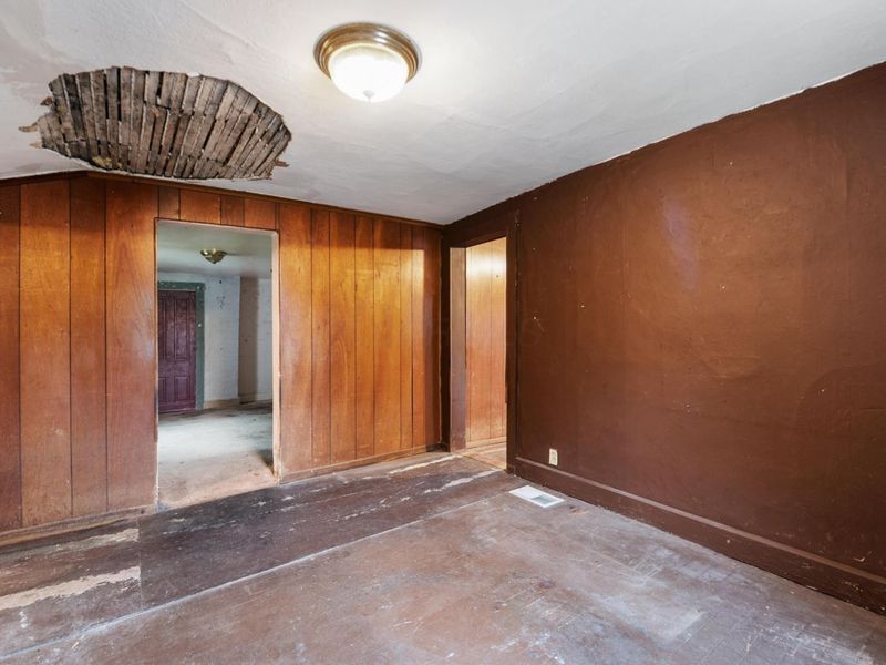 551 E Main Street, Circleville, OH 43113 Photo 9