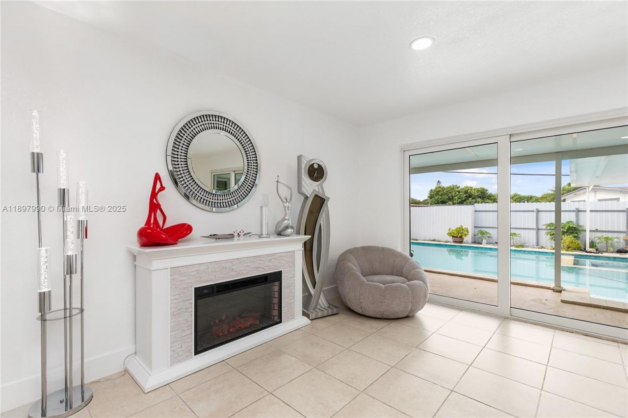 19602 NW 37th Ct, Miami Gardens, FL 33055 Photo