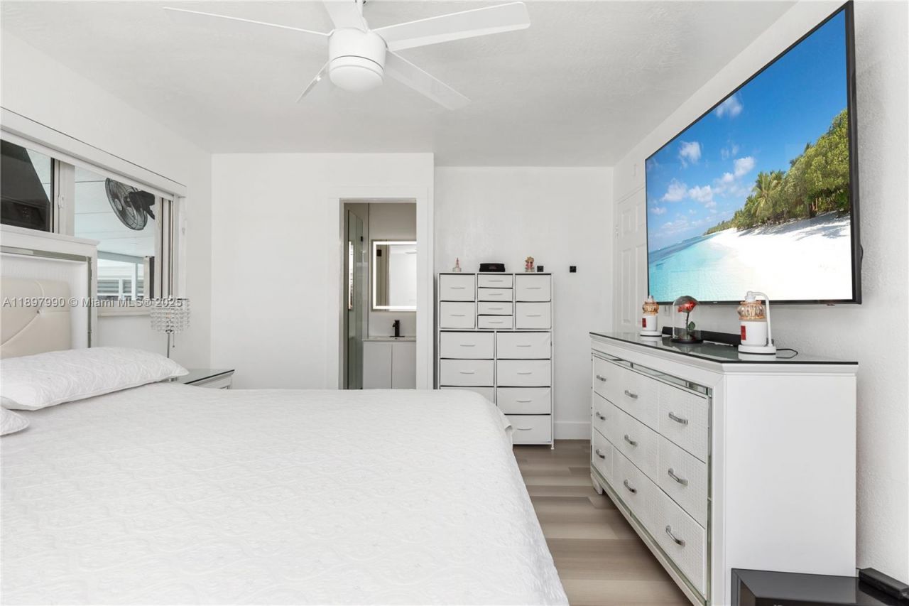 19602 NW 37th Ct, Miami Gardens, FL 33055 Photo