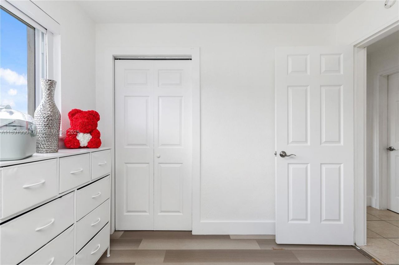 19602 NW 37th Ct, Miami Gardens, FL 33055 Photo