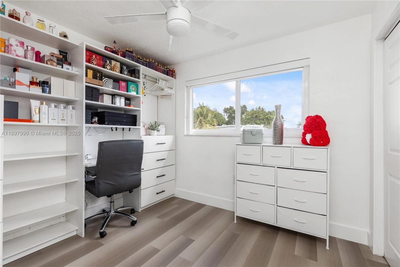 19602 NW 37th Ct, Miami Gardens, FL 33055 Photo