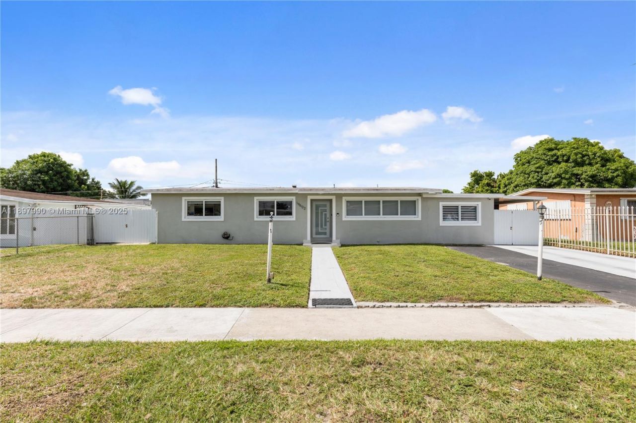 19602 NW 37th Ct, Miami Gardens, FL 33055 Photo