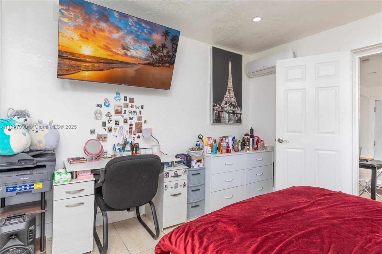 19602 NW 37th Ct, Miami Gardens, FL 33055 Photo