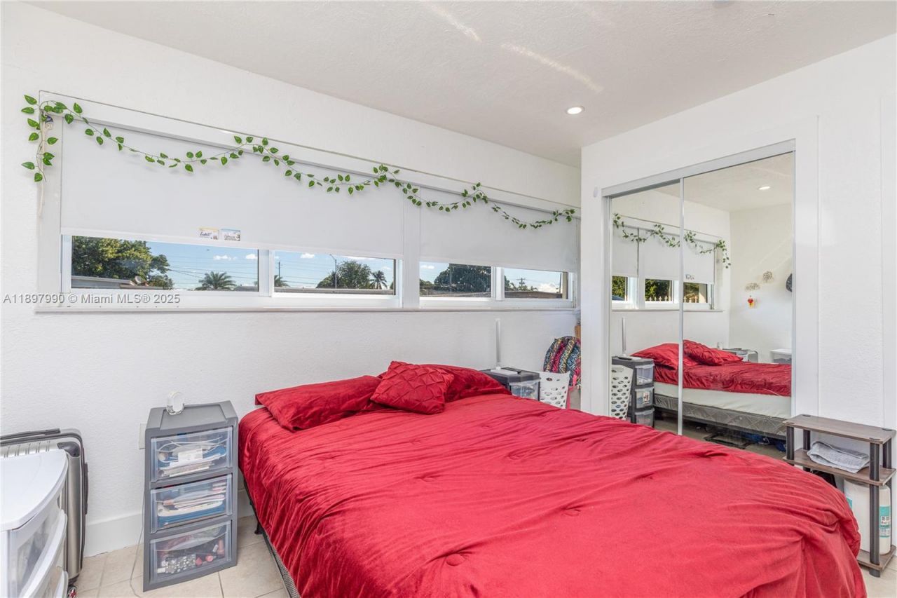 19602 NW 37th Ct, Miami Gardens, FL 33055 Photo