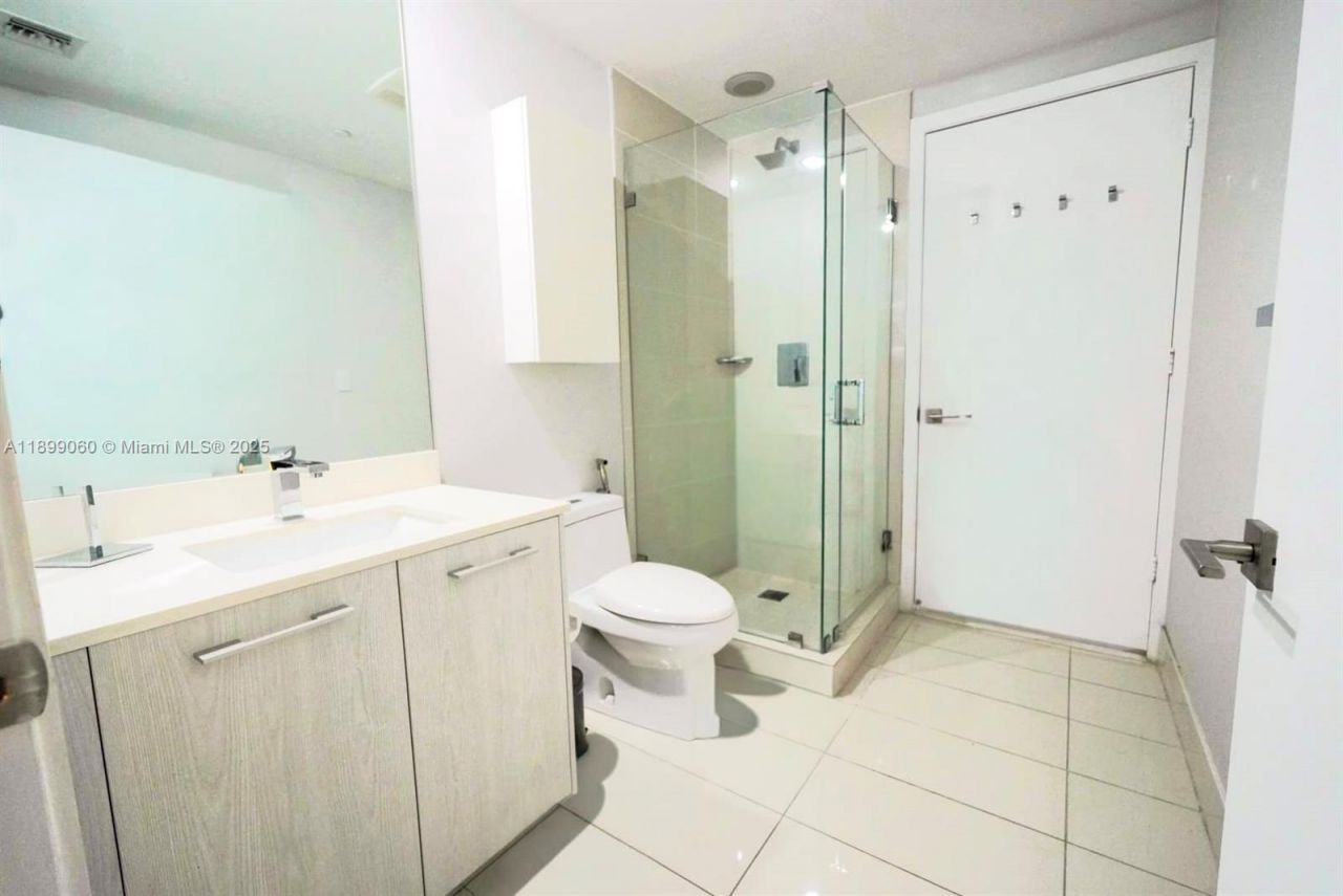 55 SW 9th St, Unit 1001, Miami, FL 33130 Photo