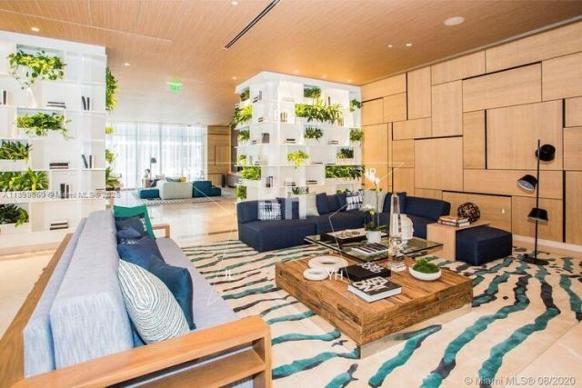 55 SW 9th St, Unit 1001, Miami, FL 33130 Photo