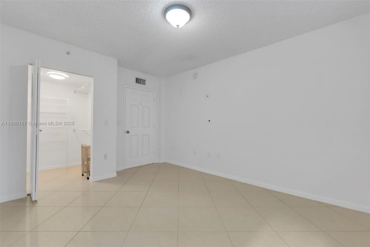 1900 Van Buren St, Unit 206B, Hollywood, FL 33020 Photo