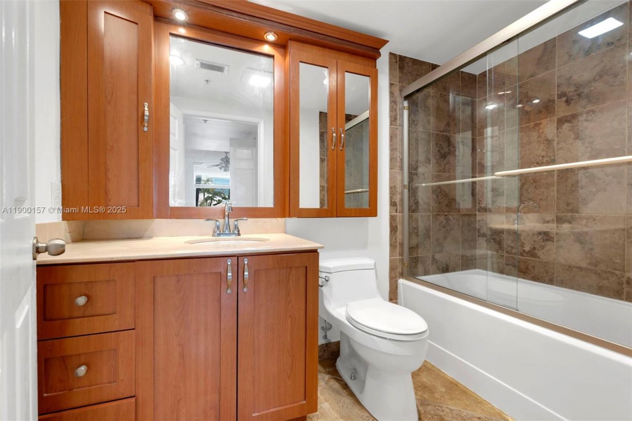 1900 Van Buren St, Unit 206B, Hollywood, FL 33020 Photo