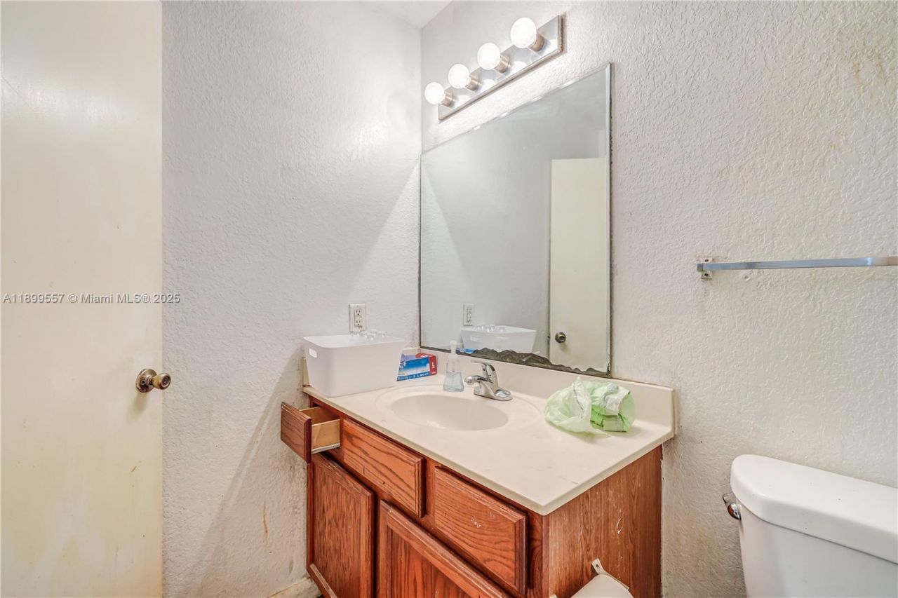 6960 NW 4th Ave, Unit 3, Miami, FL 33150 Photo