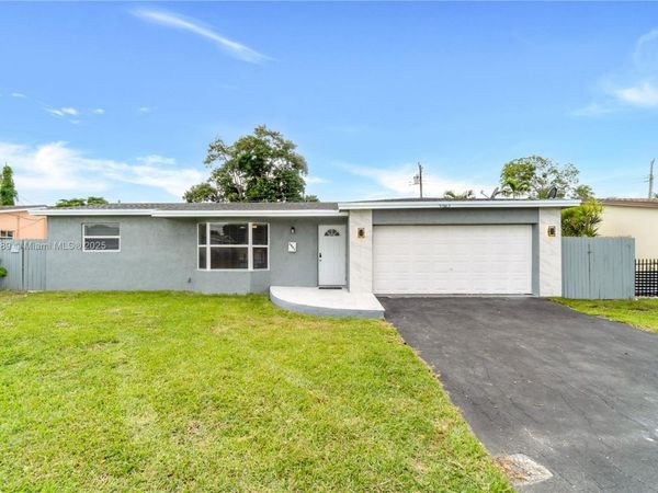 3961 NW 34th Ave, Lauderdale Lakes, FL 33309