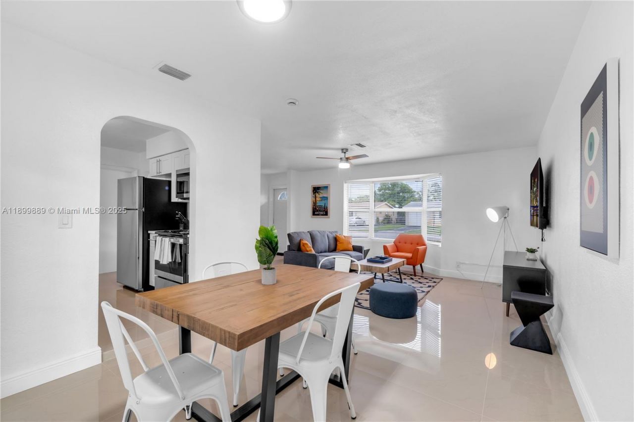 3961 NW 34th Ave, Lauderdale Lakes, FL 33309 Photo