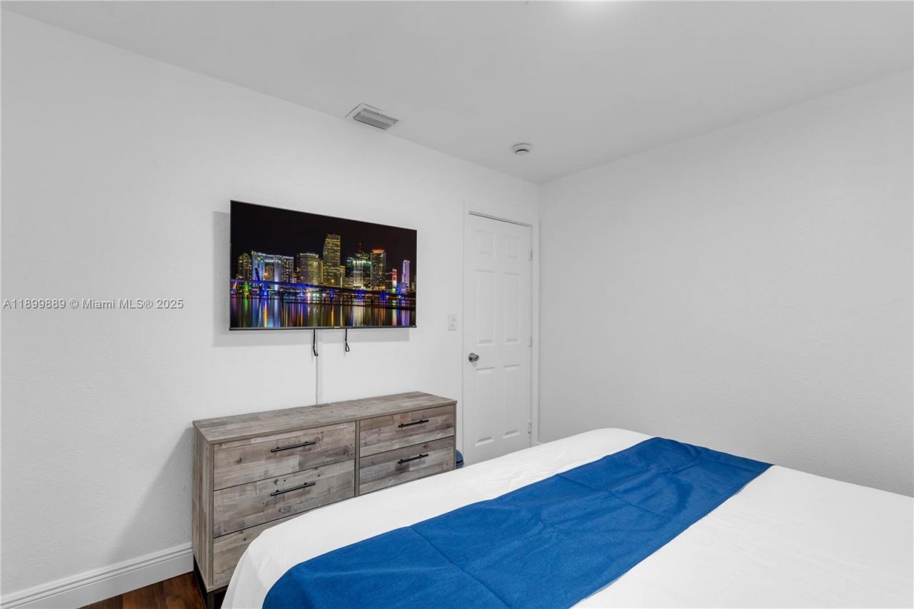 3961 NW 34th Ave, Lauderdale Lakes, FL 33309 Photo