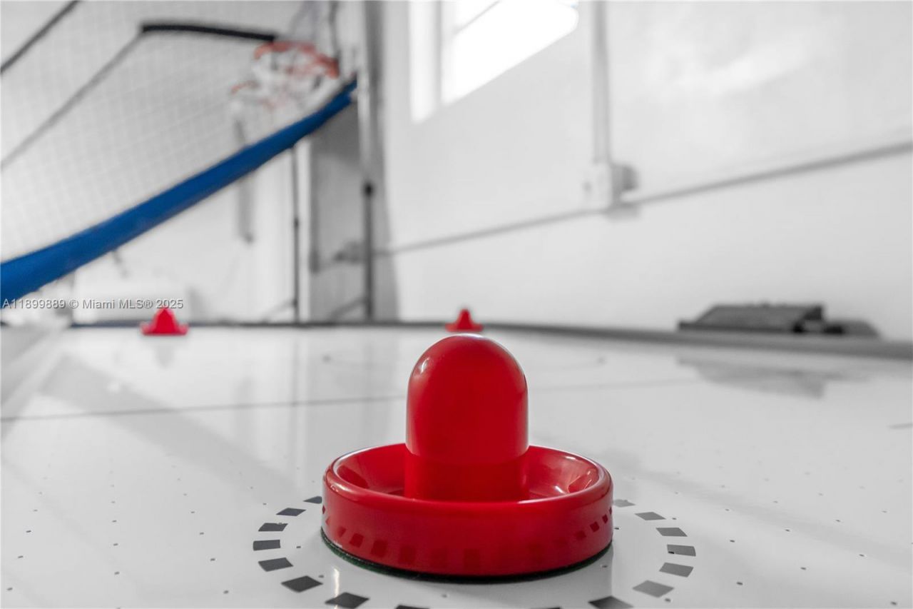 3961 NW 34th Ave, Lauderdale Lakes, FL 33309 Photo