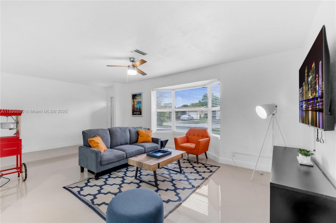 3961 NW 34th Ave, Lauderdale Lakes, FL 33309 Photo