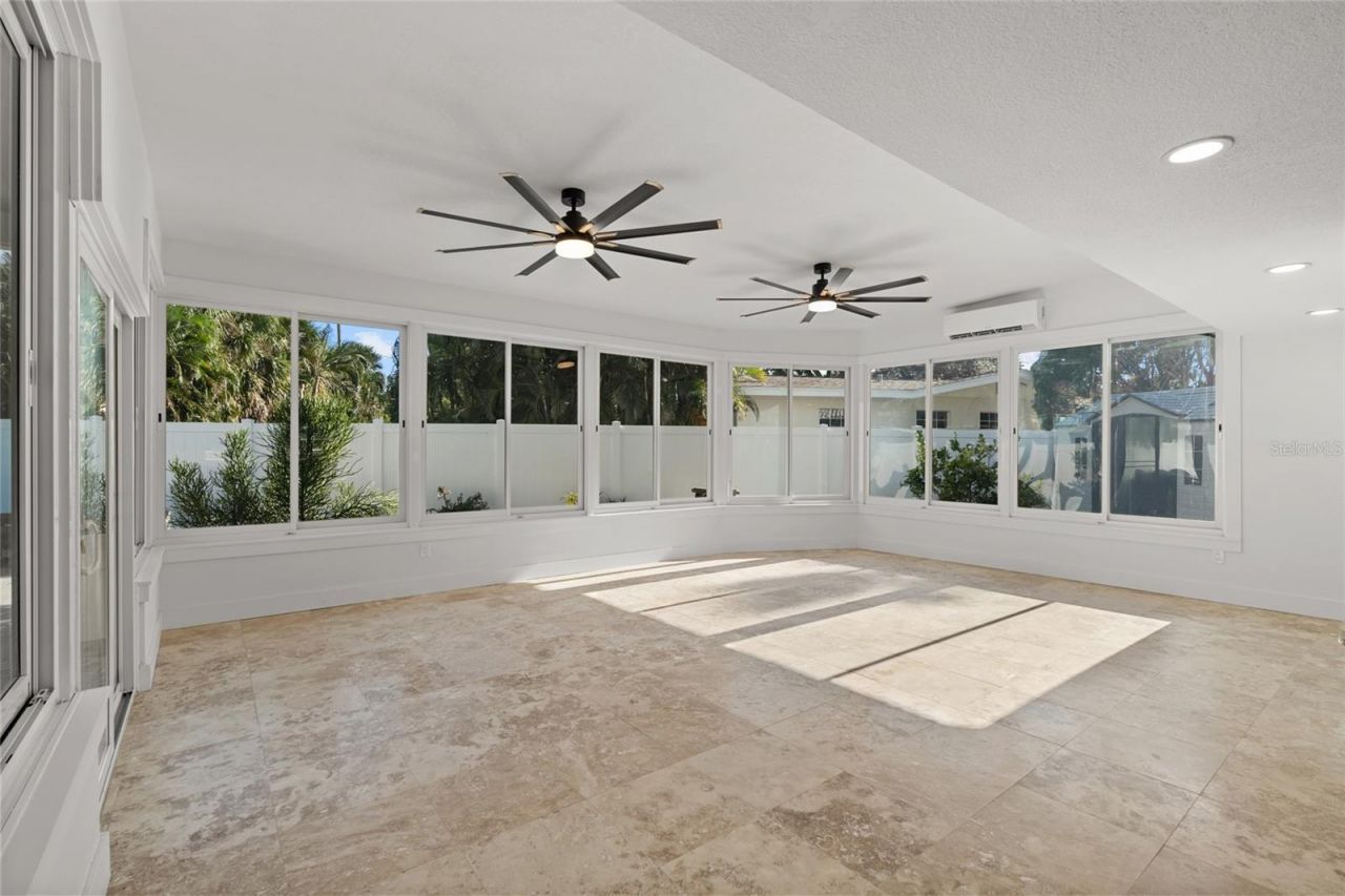 4681 Shore Acres Boulevard Ne, Saint Petersburg, FL 33703 Photo