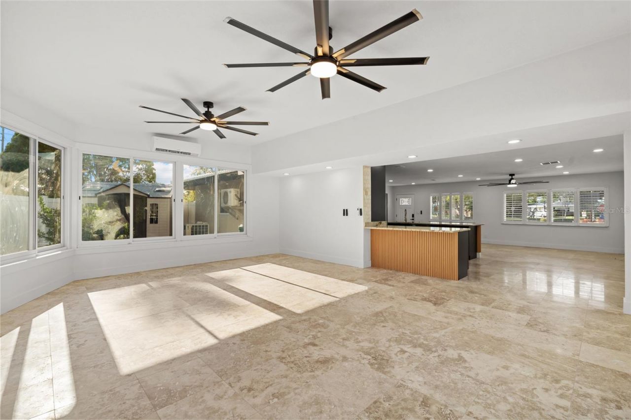 4681 Shore Acres Boulevard Ne, Saint Petersburg, FL 33703 Photo