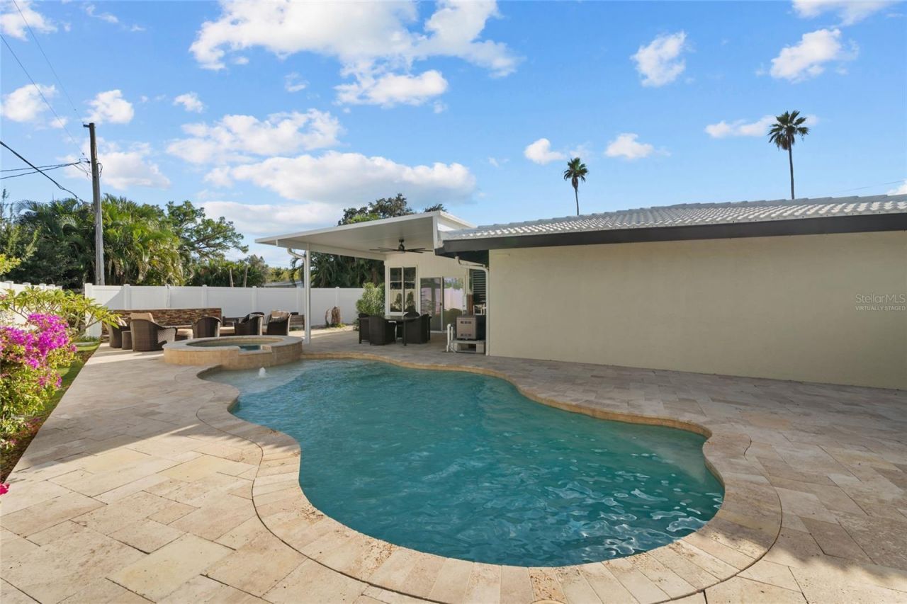 4681 Shore Acres Boulevard Ne, Saint Petersburg, FL 33703 Photo