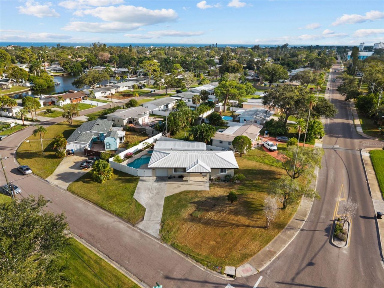 4681 Shore Acres Boulevard Ne, Saint Petersburg, FL 33703 Photo