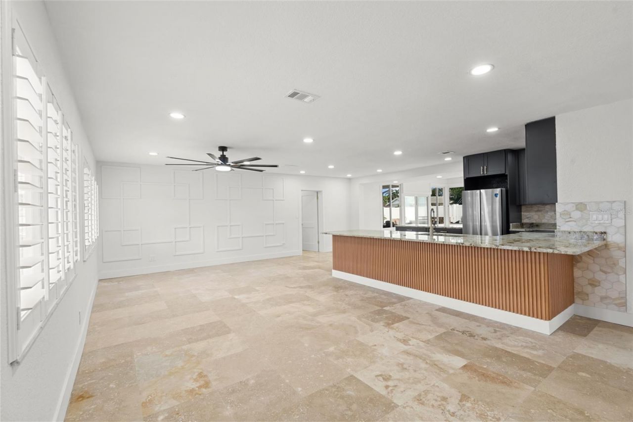 4681 Shore Acres Boulevard Ne, Saint Petersburg, FL 33703 Photo