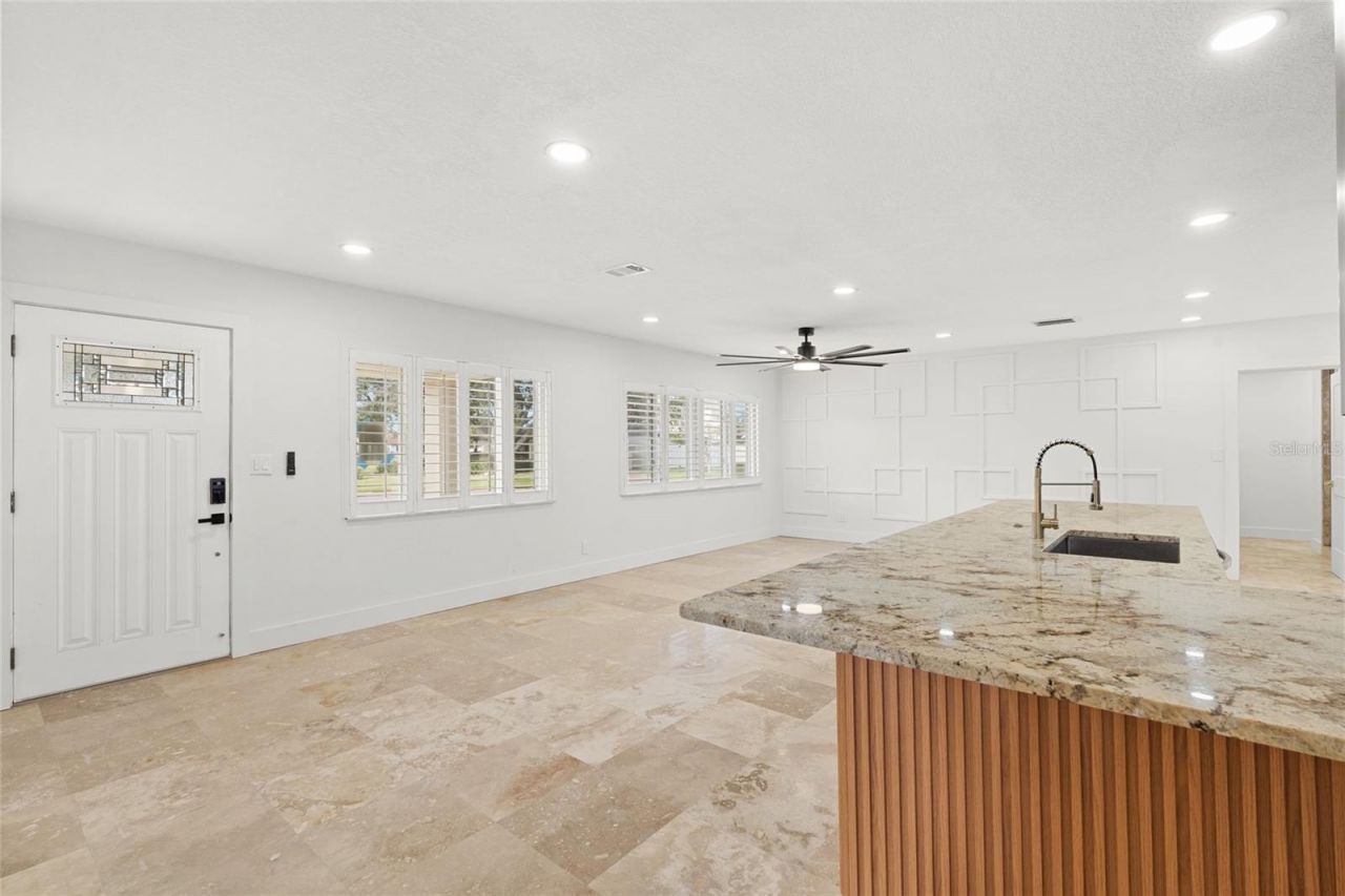 4681 Shore Acres Boulevard Ne, Saint Petersburg, FL 33703 Photo