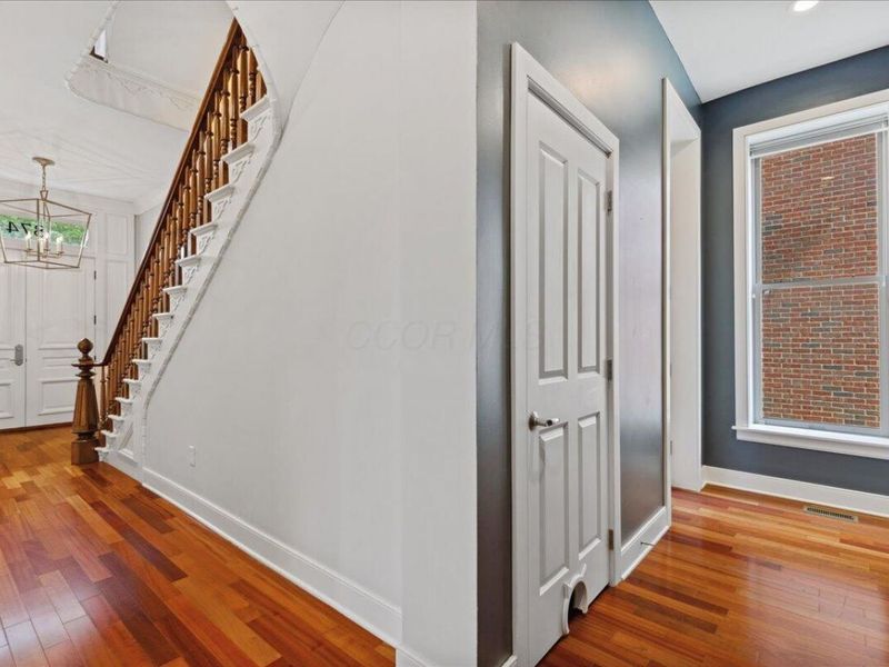 874 S High Street, Columbus, OH 43206 Photo 3