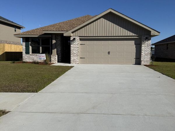 197 Ridgeway Circle, Crestview, FL 32536