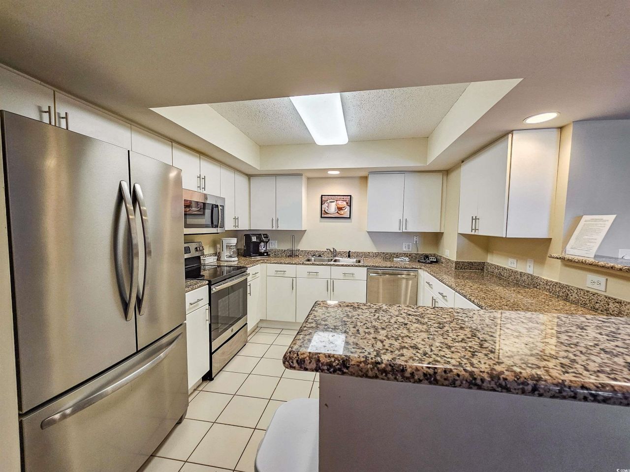 8560 Queensway Blvd. Photo 10