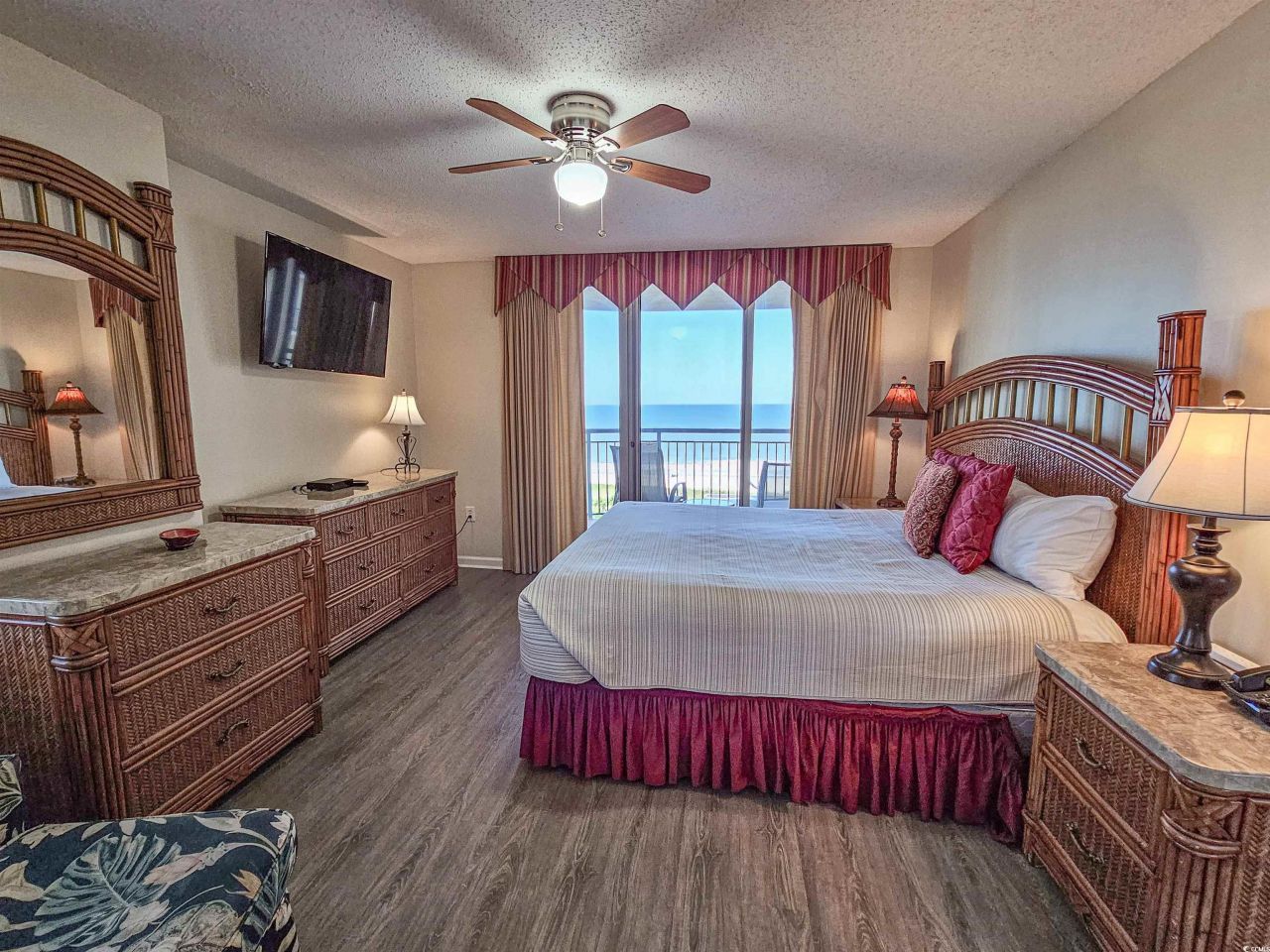 8560 Queensway Blvd. Photo 16