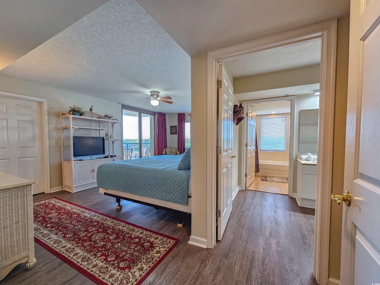 8560 Queensway Blvd. Photo 21