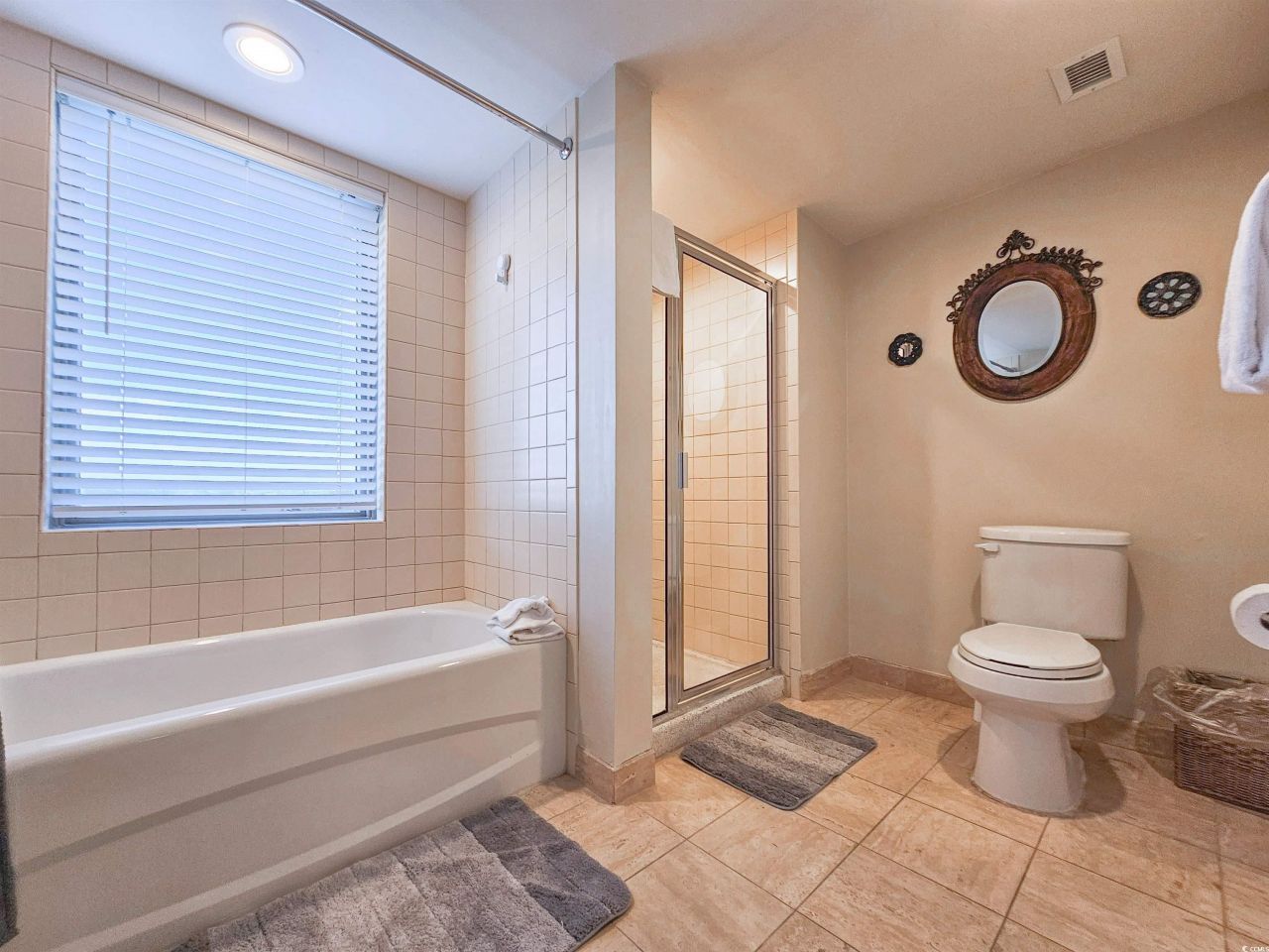 8560 Queensway Blvd. Photo 28