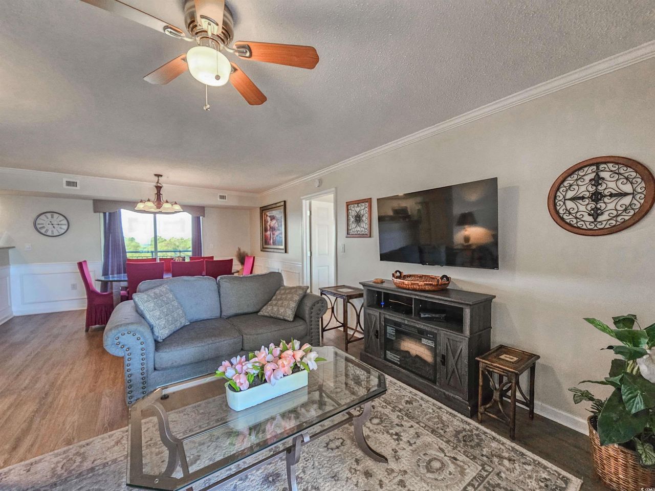 8560 Queensway Blvd. Photo 7