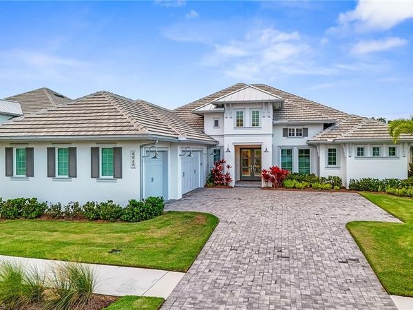 8829 Paradera CT, NAPLES, FL 34112