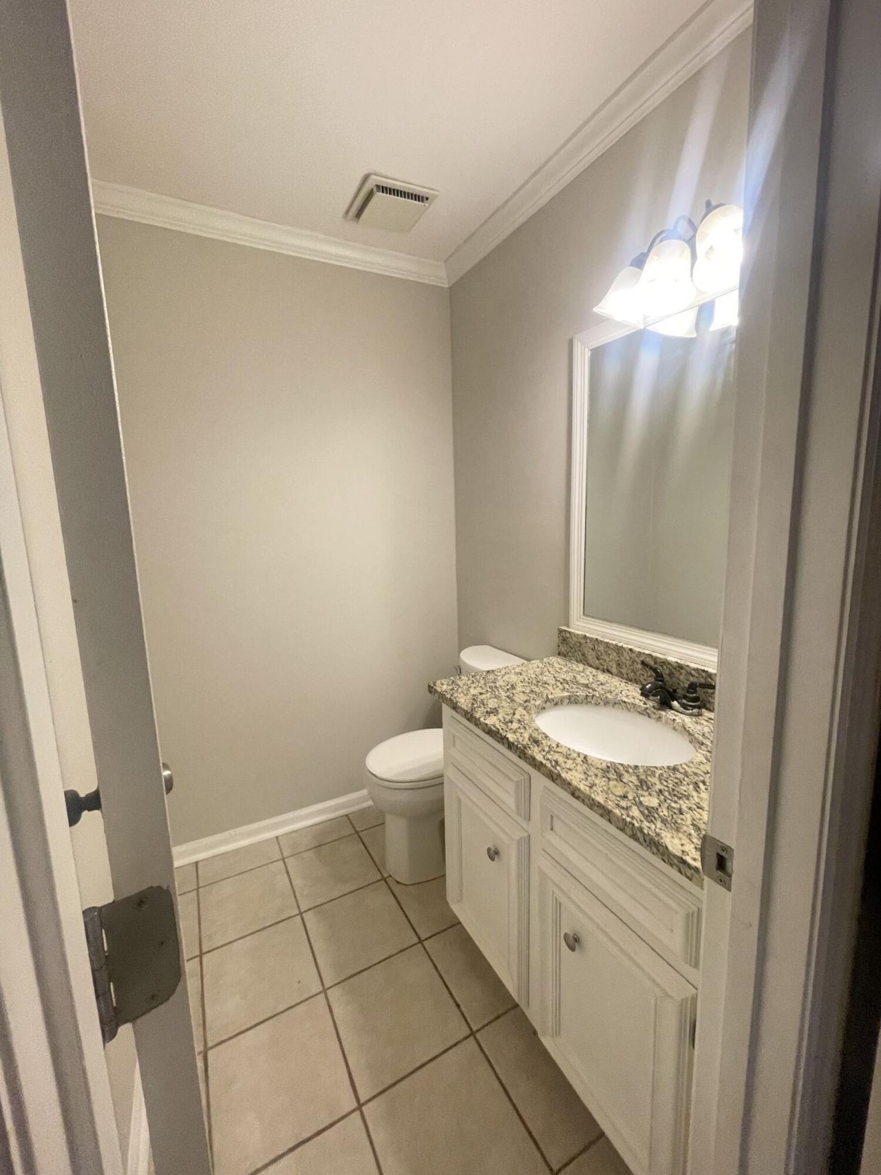 677 Buckhall Court Photo 10