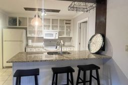 677 Buckhall Court photo 4