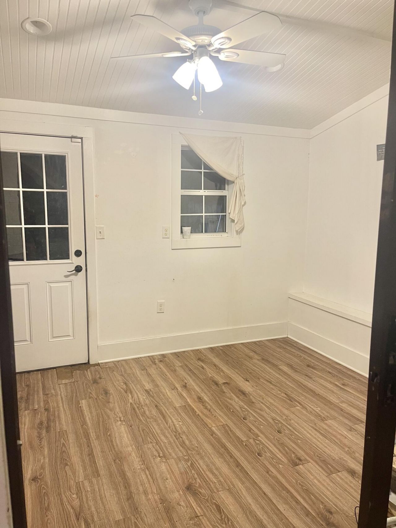 677 Buckhall Court Photo 7